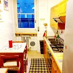 Lessona House